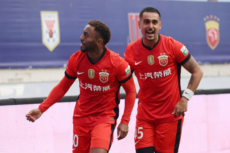 朱利安·里斯首秀即犯满 近20赛季第5个菜鸟 “比肩”易建联&埃迪